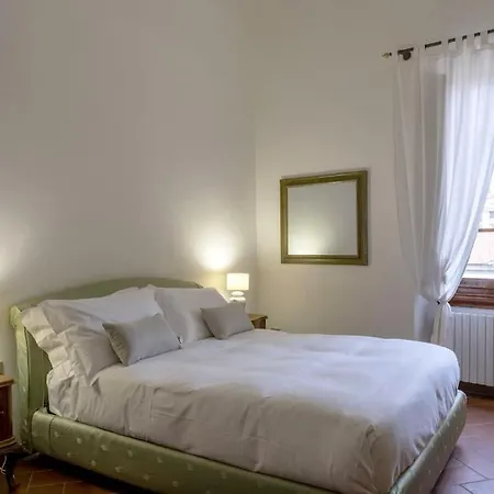 D/t Elegant & Spacious Flat 2' Walk Train Station * Florence