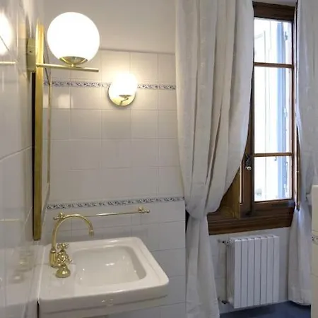 Apartment D/t Elegant & Spacious Flat 2' Walk Train Station *