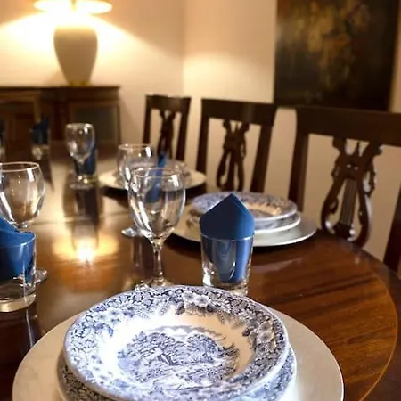 D/t Elegant & Spacious Flat 2' Walk Train Station Apartment Florence