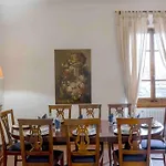 D/t Elegant & Spacious Flat 2' Walk Train Station Florence