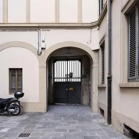 Apartamento D/t Elegant & Spacious Flat 2' Walk Train Station Florença