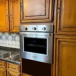 D/t Elegant & Spacious Flat 2' Walk Train Station *