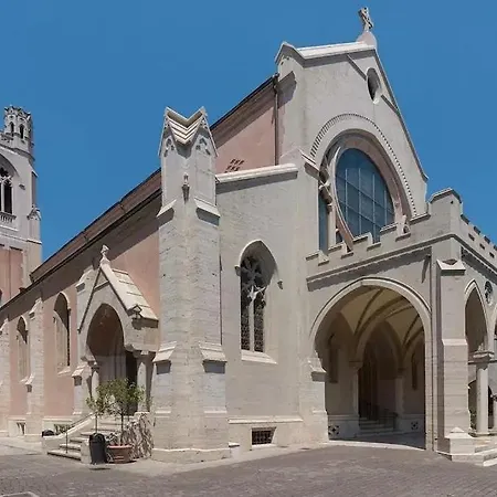 D/t Elegant & Spacious Flat 2' Walk Train Station アパート フィレンツェ